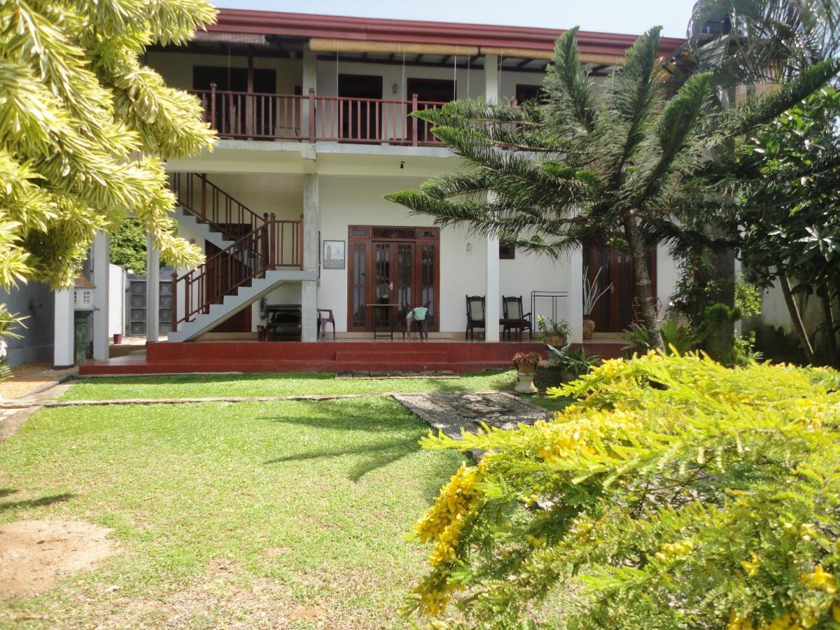 Sapara River Guest Bed and Breakfast Bentota Exterior foto